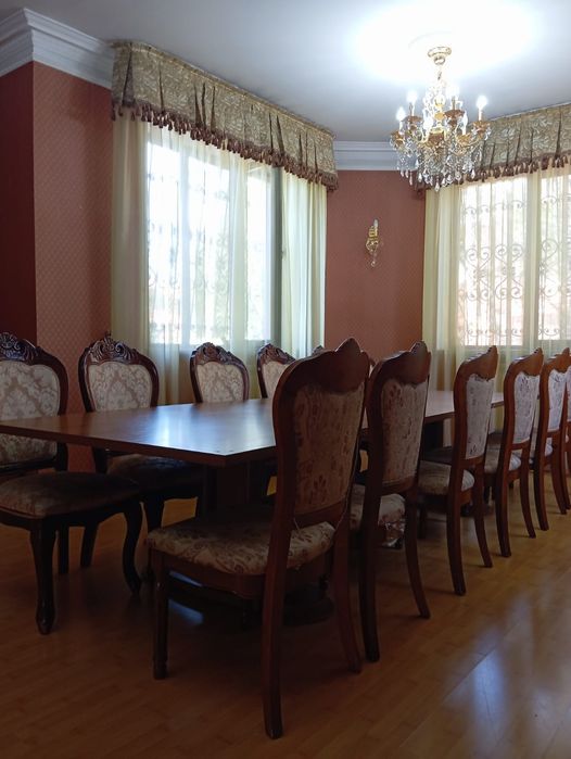 Стол и стулья комплект