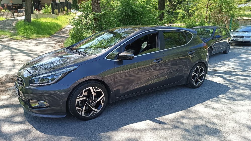 17 цола оригинални джанти на Киа с датчици и  гуми Lassa на един сезон