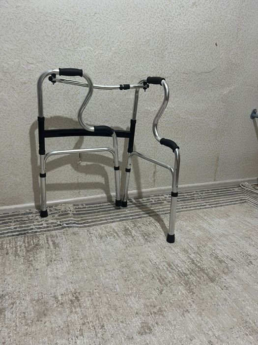 Ходунок для взрослых двухуровневы