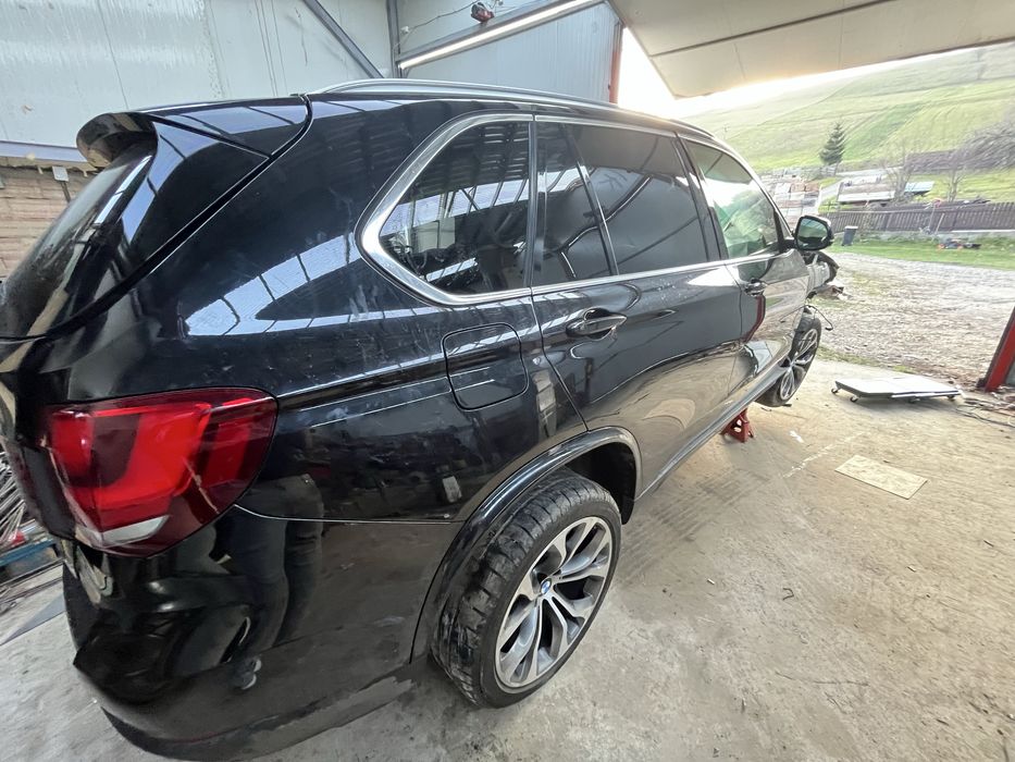 Vând bmw x5 f15/dezmembrez ( AVARIAT )