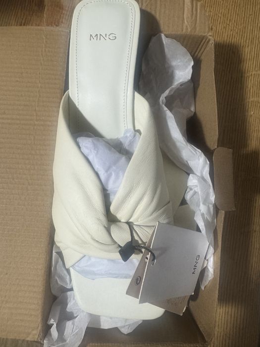 Дамски кожени сандали Mango