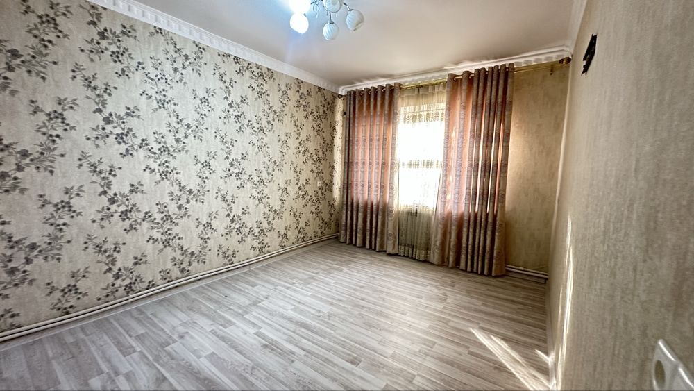 Срочно продаётся 3х комнатная 6 метровой верандой  квартира Гагарин