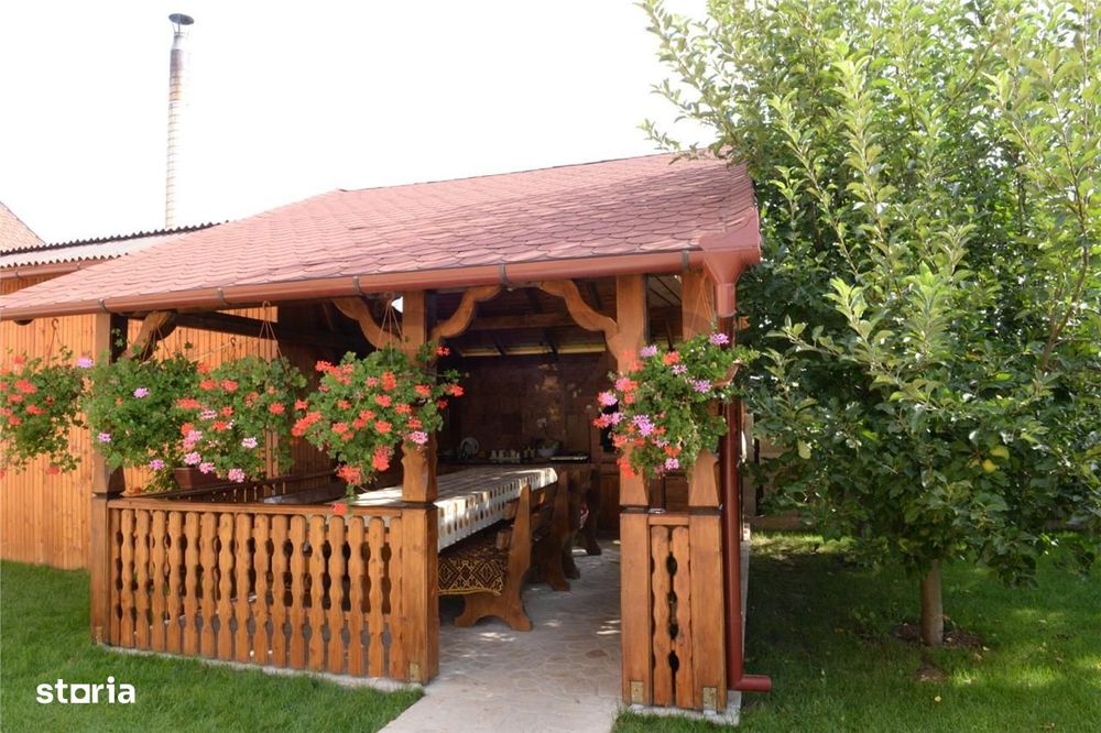 RECO Casa  Pensiune de inchiriat in Sanmartin – 8 camere