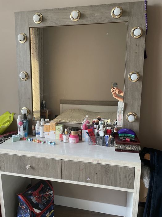 Туалетный столик