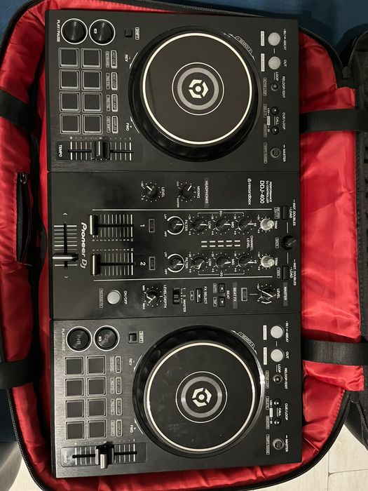 DDJ-400 controller