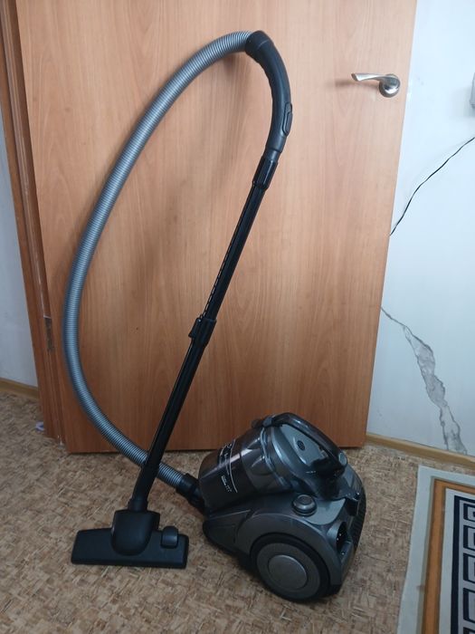 Продам пылесос в