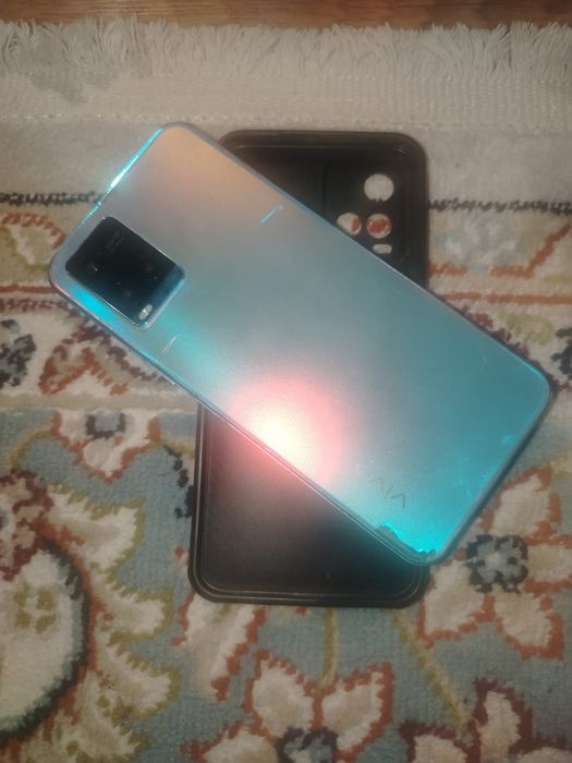 Продам виво у33s 128gik