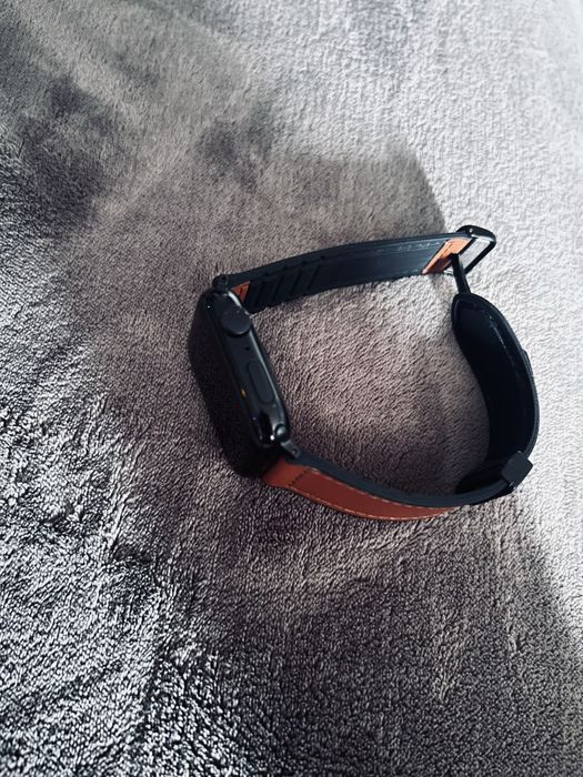 Продам Apple watch se2