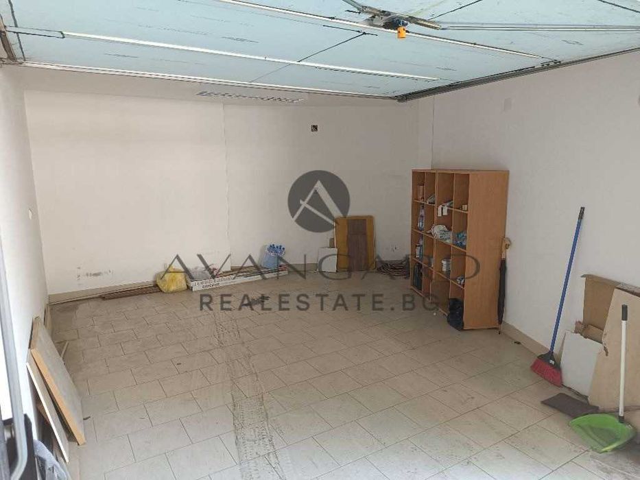 Продава се Тристаен апартамент в Пловдив, Кършияка - 101 кв.м за 2862 €/кв.м - Снимка #11