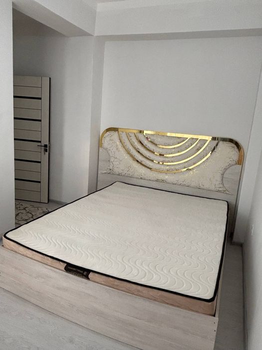 Spalni kravat sotiladi