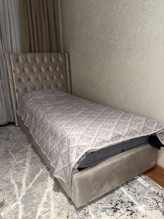 Продам кровать полуторка