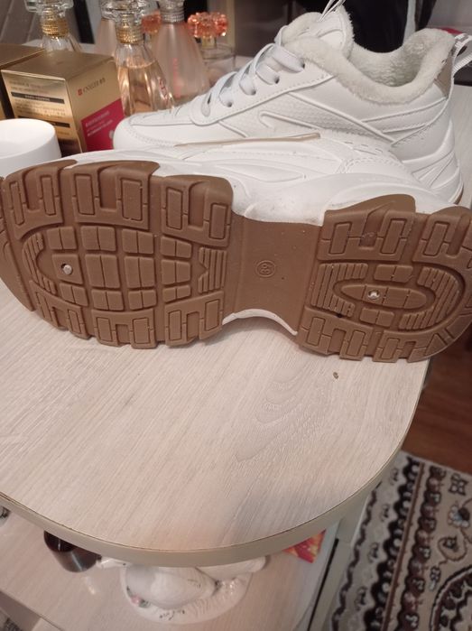 Продам женские красовки