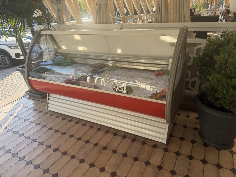 Ветринный холодильник