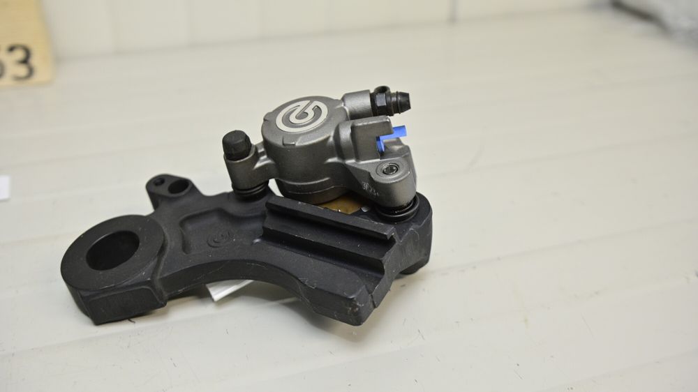 KTM 890 Duke R 2021 Etrier frana spate brembo