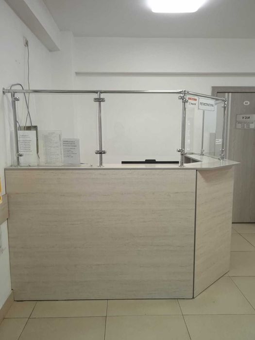 Регистратура стойка