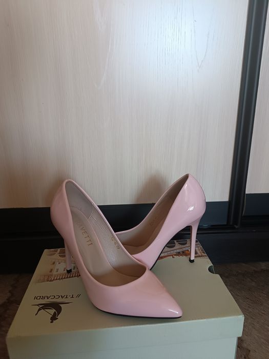 Продам туфли женские