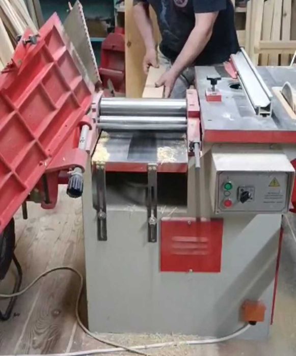 Деревообрабатывающий станок