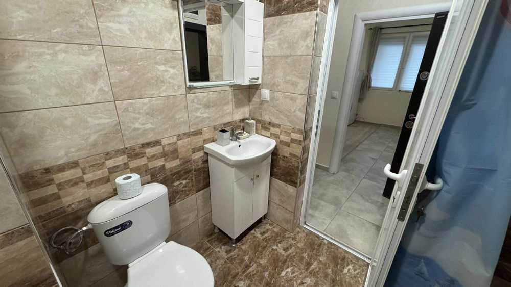 Дава се под наем Двустаен апартамент в Бургас, Лазур - 68 кв.м за 448.8 € - Снимка #10