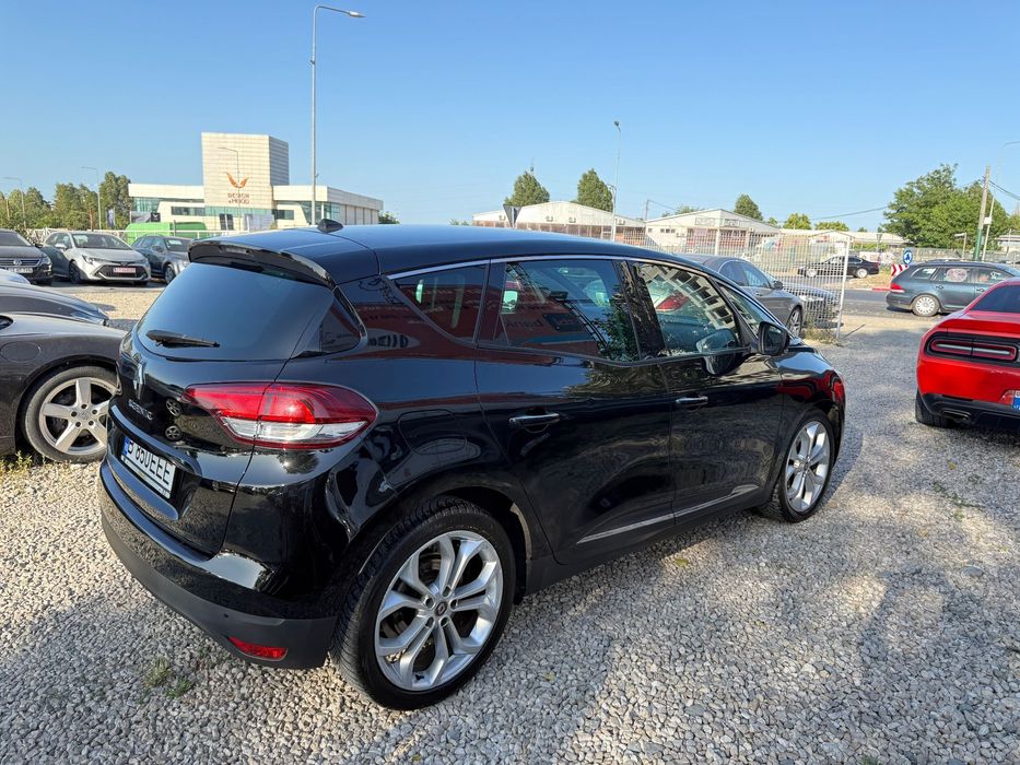Renault Scenic 6000e avans 5000e în rate 3 luni