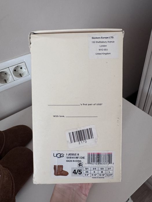 UGG-uri marimea 20.5