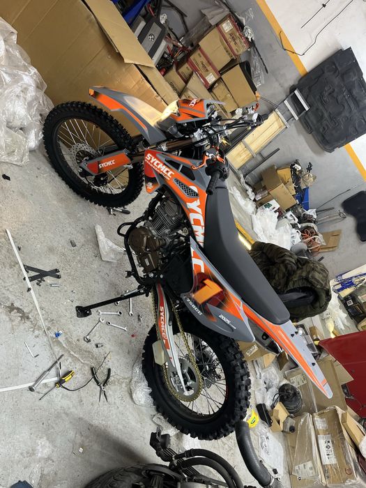 Почти новый Эндуро 250