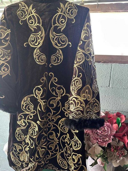 Продам чапан женский