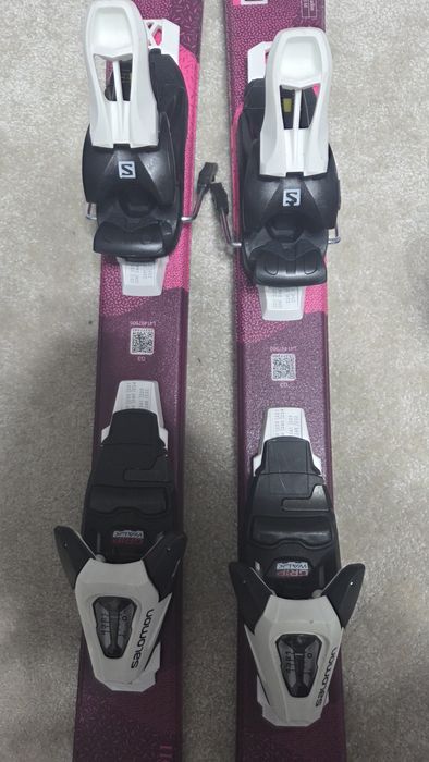 Schiuri Salomon Luxe 110 cm si Clapari Salomon RT Girly 20