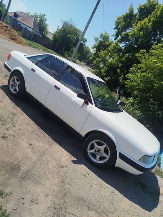 Продам Audi 80 B4