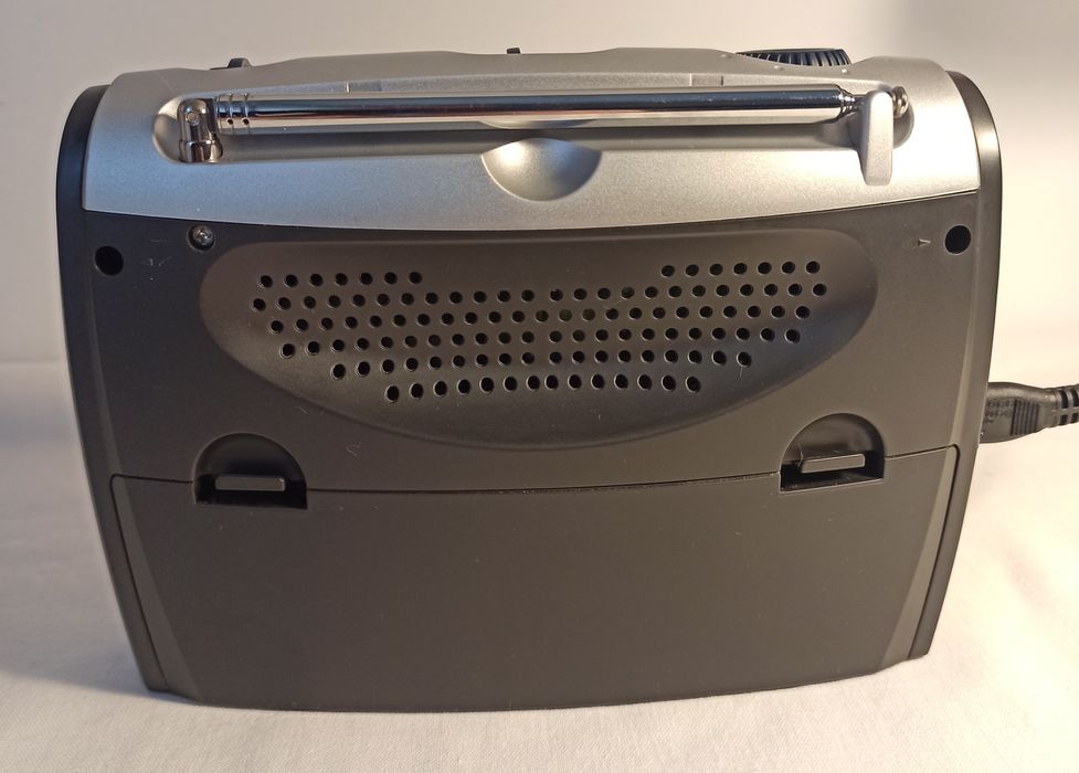 Radio SoundMaster FM AM Ceas Alarma + Radio Philips portabil FM+AM