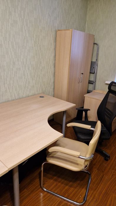 Офисная мебель комплект солидный