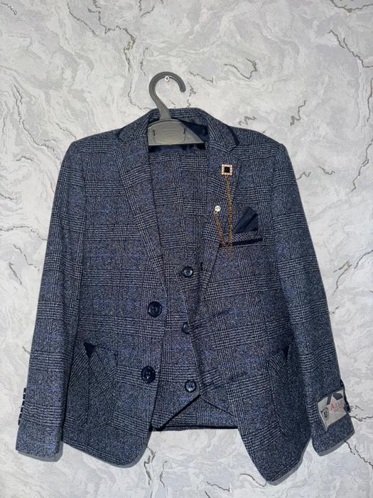 Костюм тройка на мальчика