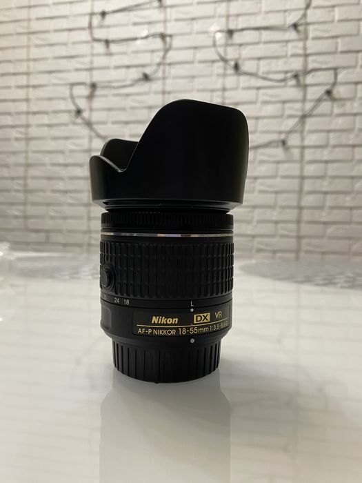 Объектив Nikon AF-P DX NIKKOR 18-55mm f/3.5-5.6G VR