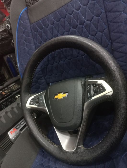 Rul srochni sotiladi.