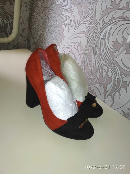Туфли почти как новые очень красиво смотрится за качество отвечаю люкс