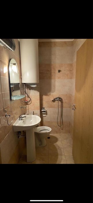 Дава се под наем Двустаен апартамент в Варна, Автогара - 40 кв.м за 306 € - Снимка #2