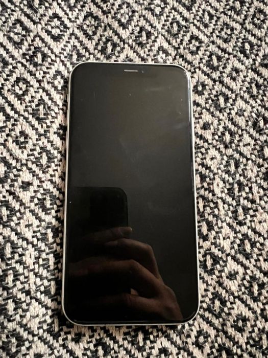 Продам iphone XR