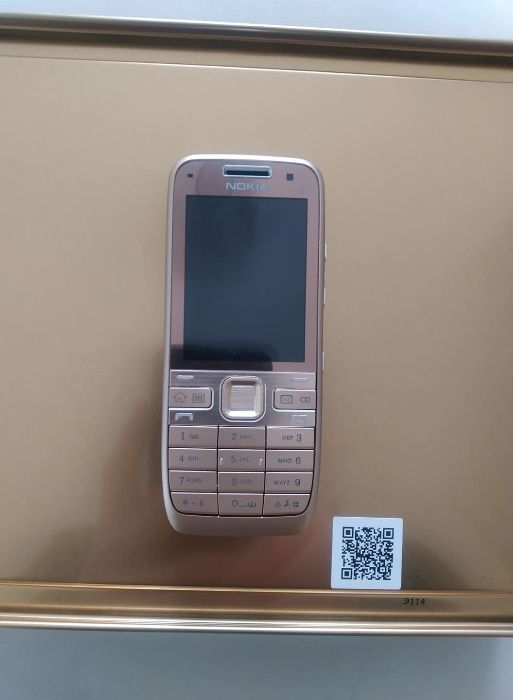 Мобилен телефон Nokia Нокиа E 52 Gold чисто нов 3.2MP640x480 15fps,