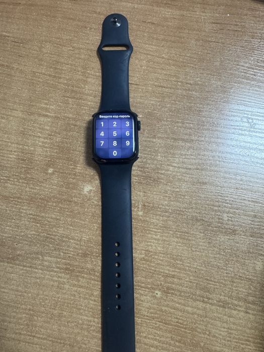 Продаю Apple Watch Series 7.