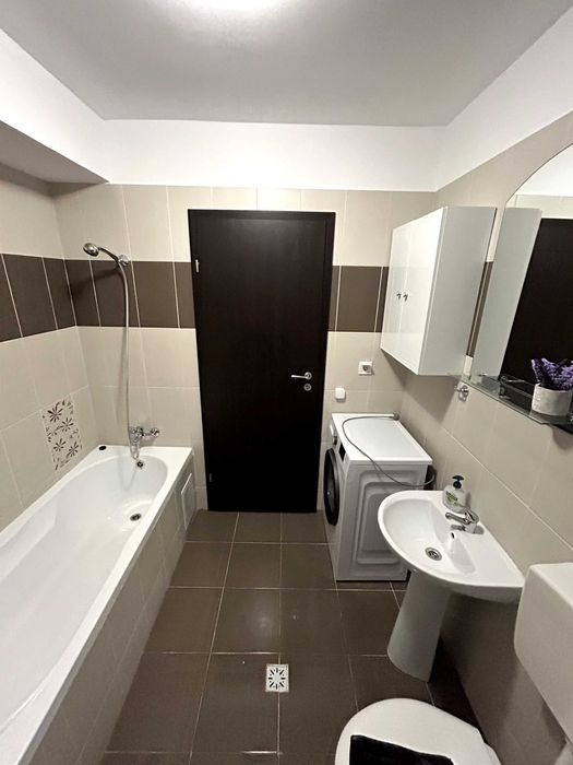 Inchiriez ap. 2 camere,  Cedonia