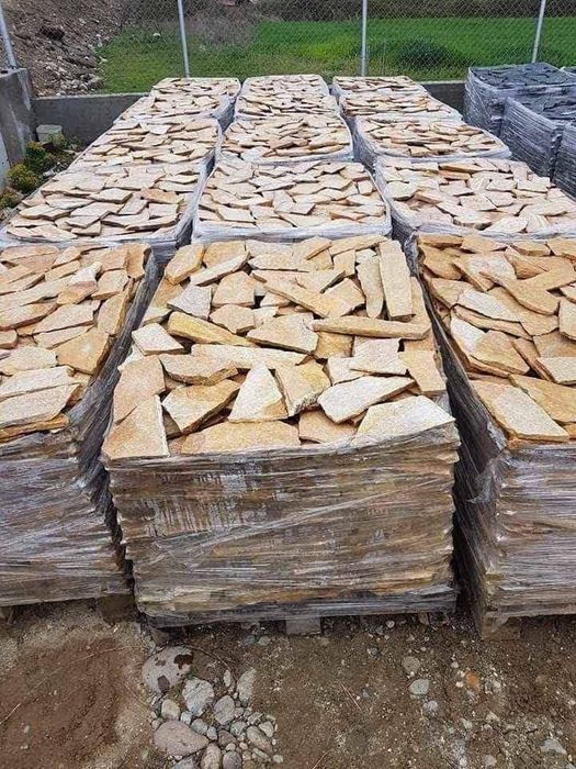 Piatră naturală de munte pentru placari terase alei trotuare curți zid