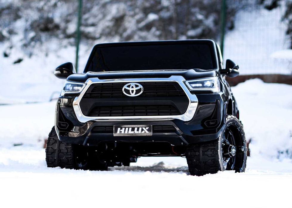 Masinuta electrica pentru 2 copii Toyota Hilux 4x 45W 12V 14Ah Black