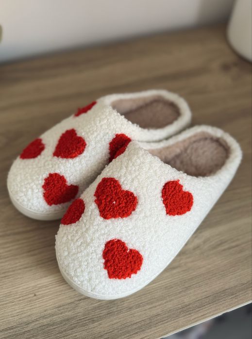 Тапочки теплые новые .