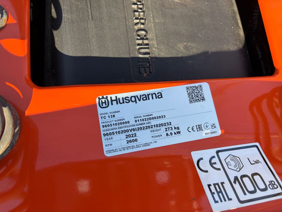 Tractoras Tuns Iarba/Gazon*Husqvarna*An 2022*