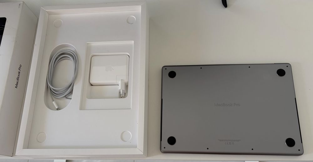 Macbook Pro 14 , M1 Pro, 32 RAM, 512 SSD ca nou