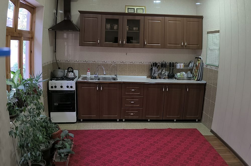 uchastka sotiladi yunsobod 6 kv

maxalada