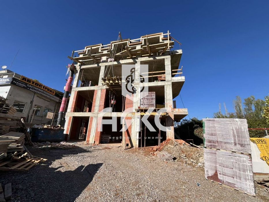 Тристаен апартамент в кв. Горна Баня