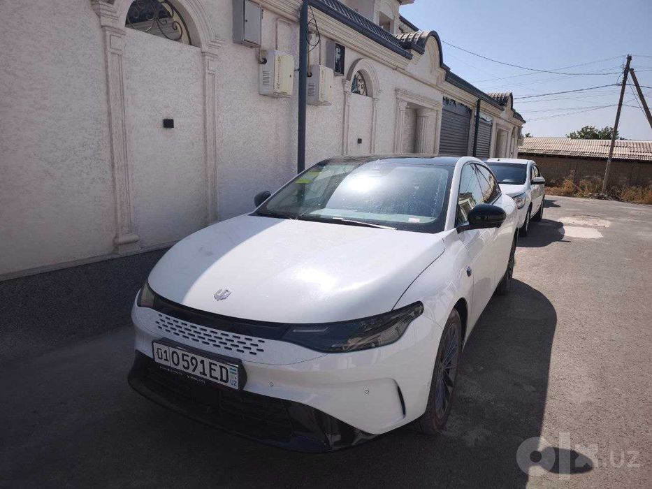 Leapmotor C01 Restyling 2026 premium class гибрид  срочно продается