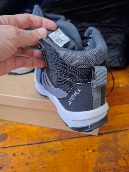 Зимни обувки Adidas terrex