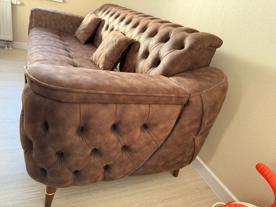 Продам диван и два кресла