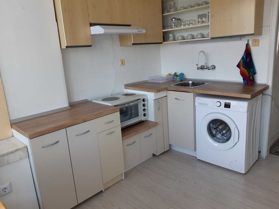 Дава се под наем Тристаен апартамент в София, Хиподрума - 100 кв.м за 697.17 € - Снимка #1